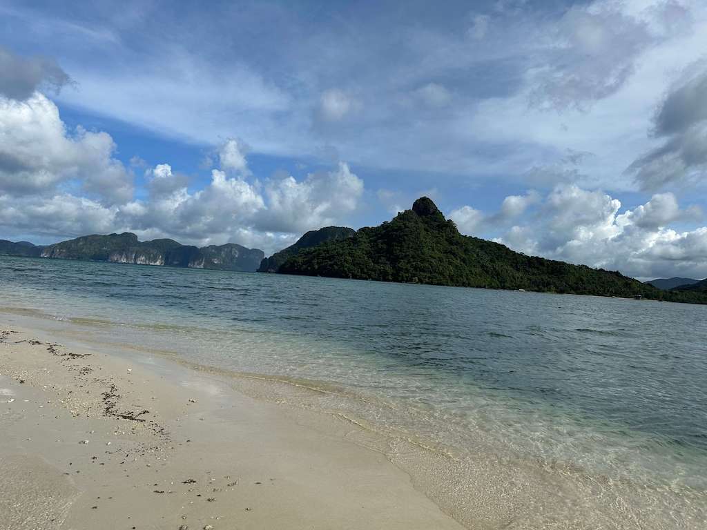 Crystal clear waters of Snake island of El Nido, Palawan, Island